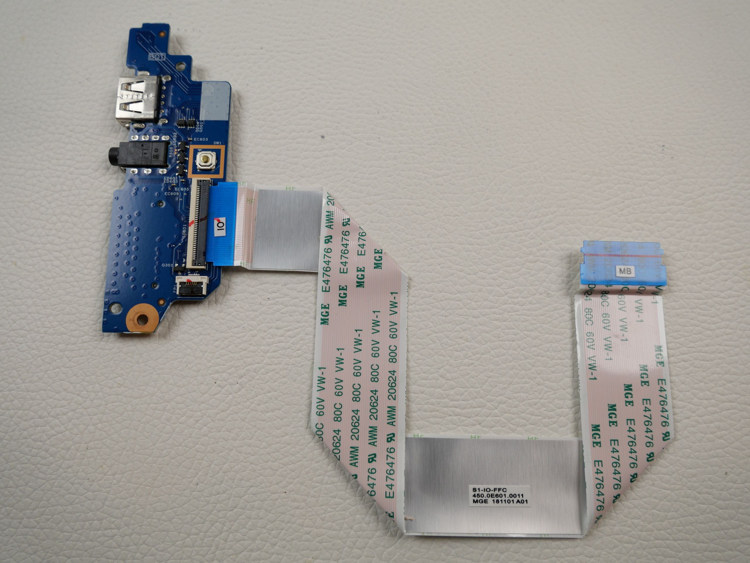 acer-swift-1-sf114-32-p80y-module-board-usb-connector-earphone-jack-sd-card-connection-954-2