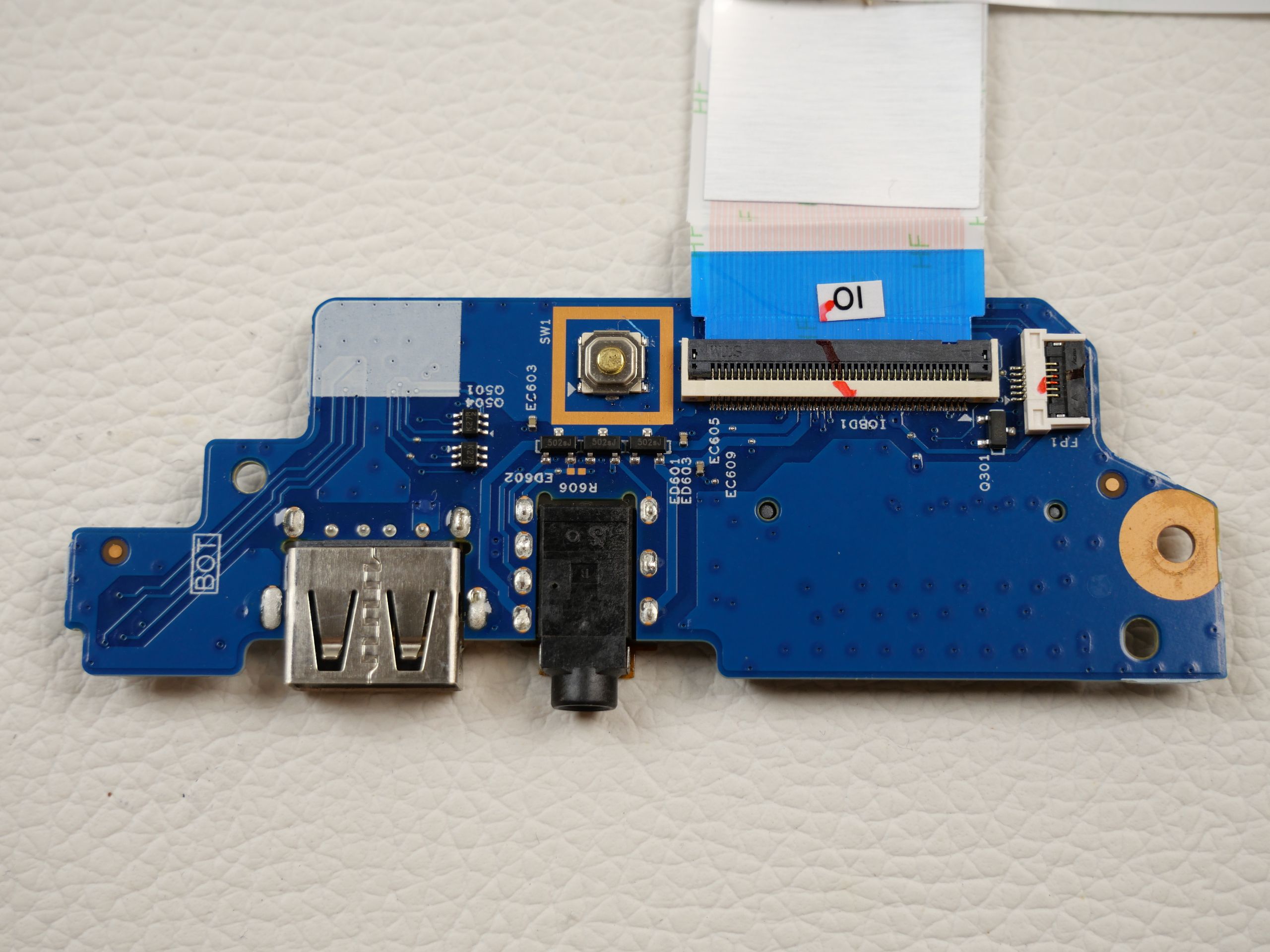 acer-swift-1-sf114-32-p80y-module-board-usb-connector-earphone-jack-sd-card-connection-954-4