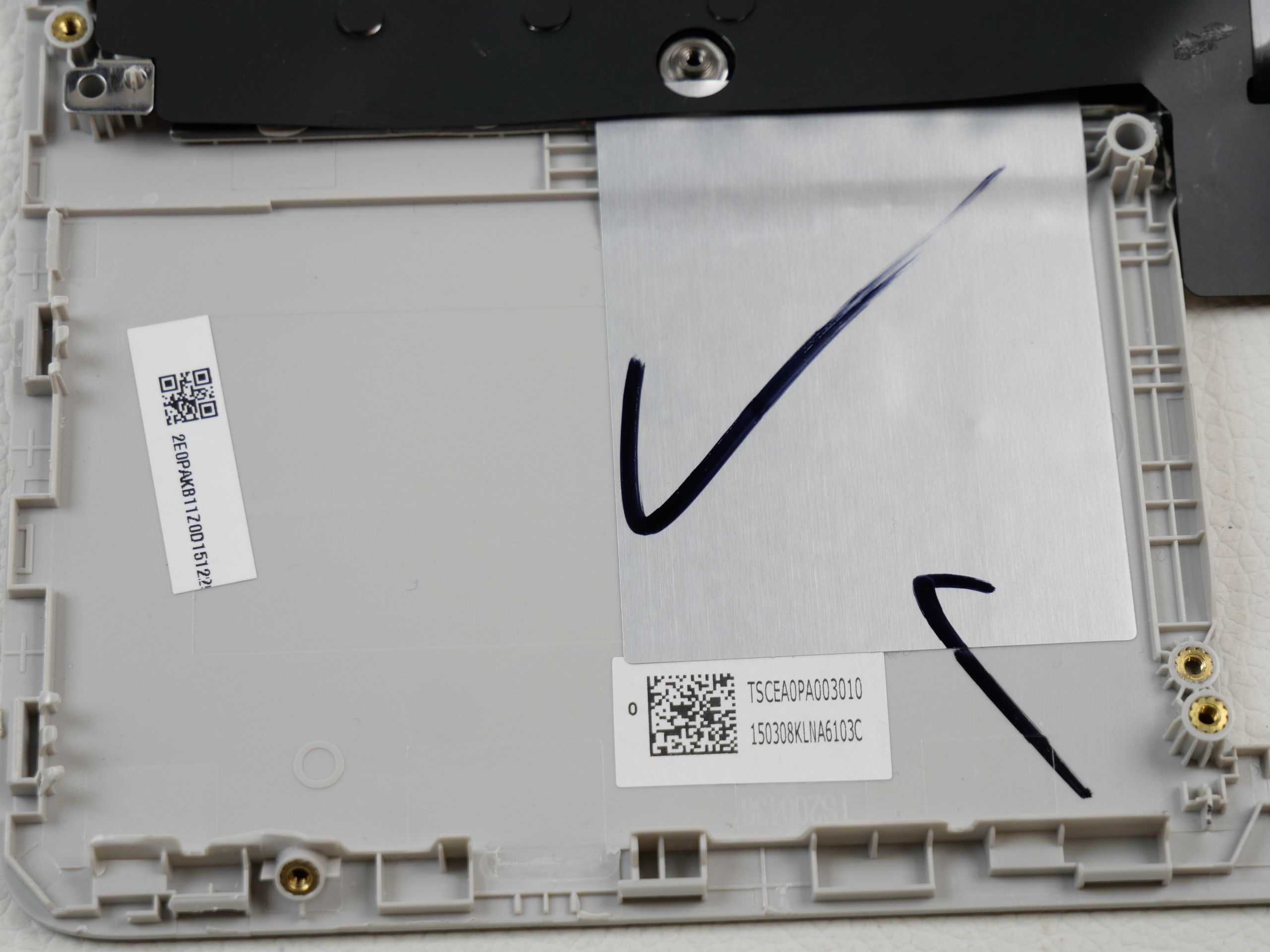 hp-14s-fq0214ng-palmrest-keyboard-1147-3