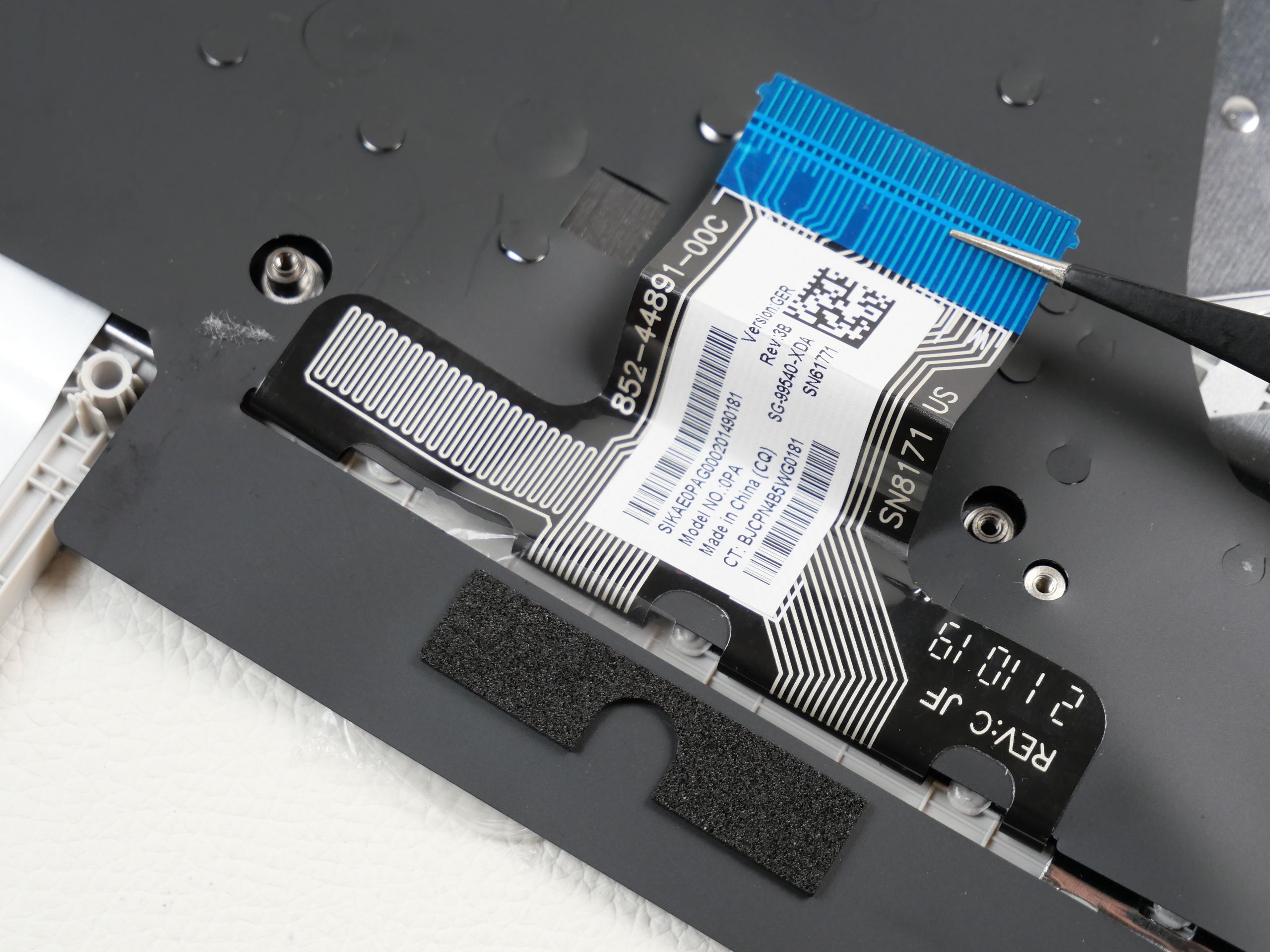 hp-14s-fq0214ng-palmrest-keyboard-1147-4