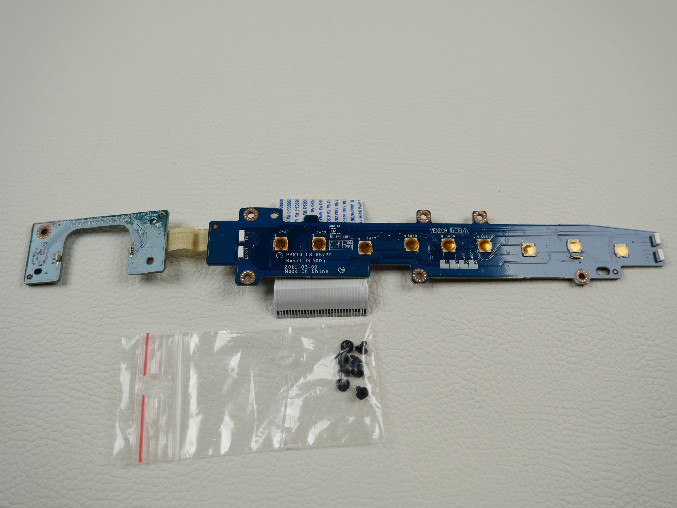 alienware-m18x-module-board-status-led-shortcut-button-1630-3