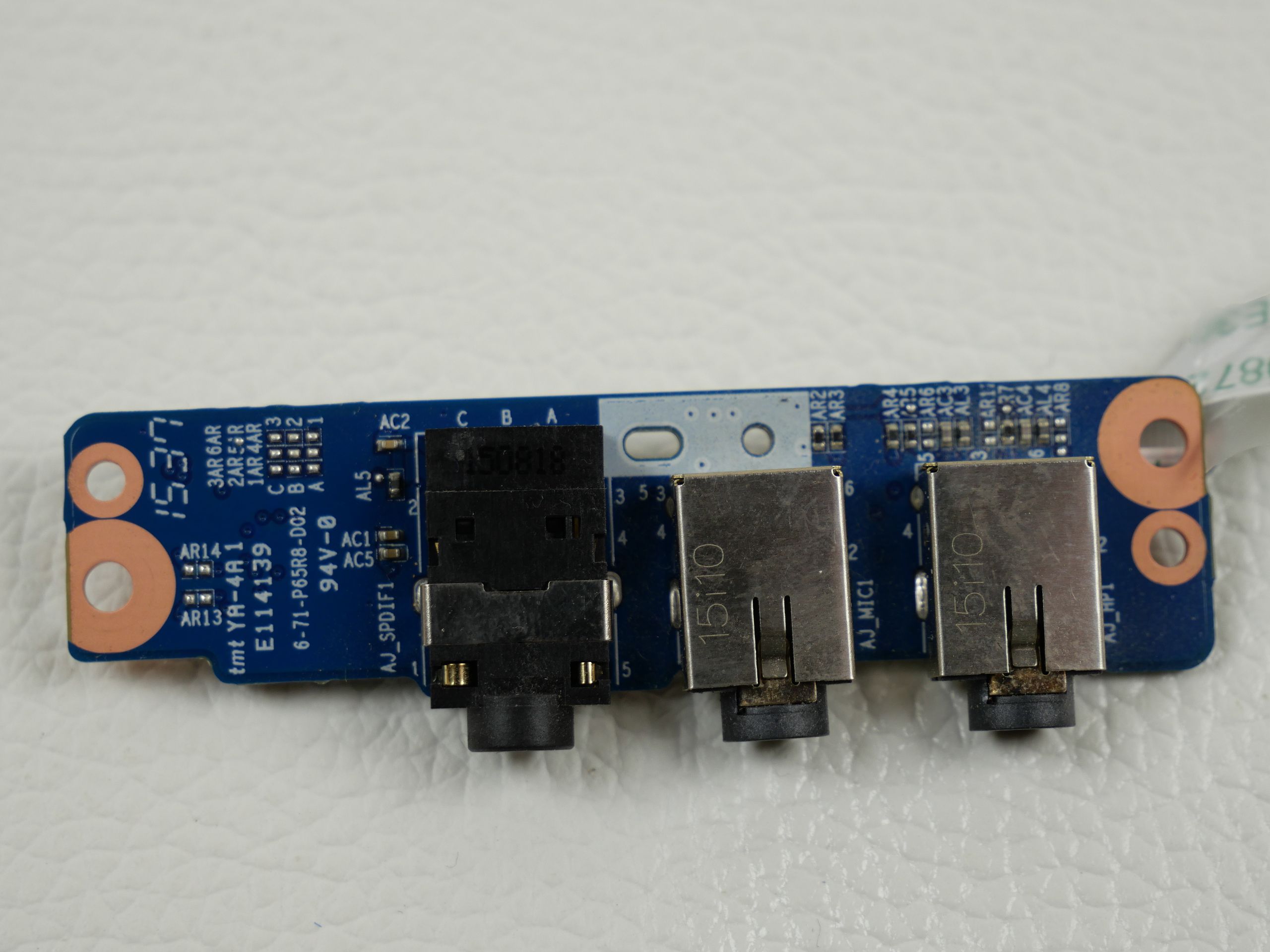 schenker-xmg-p506-clevo-p651rg-module-board-earphone-jack-1851-2