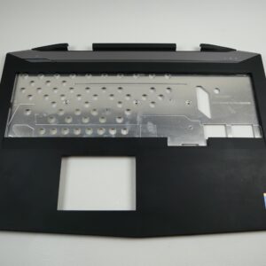 alienware-17-r1-palmrest-2066-1