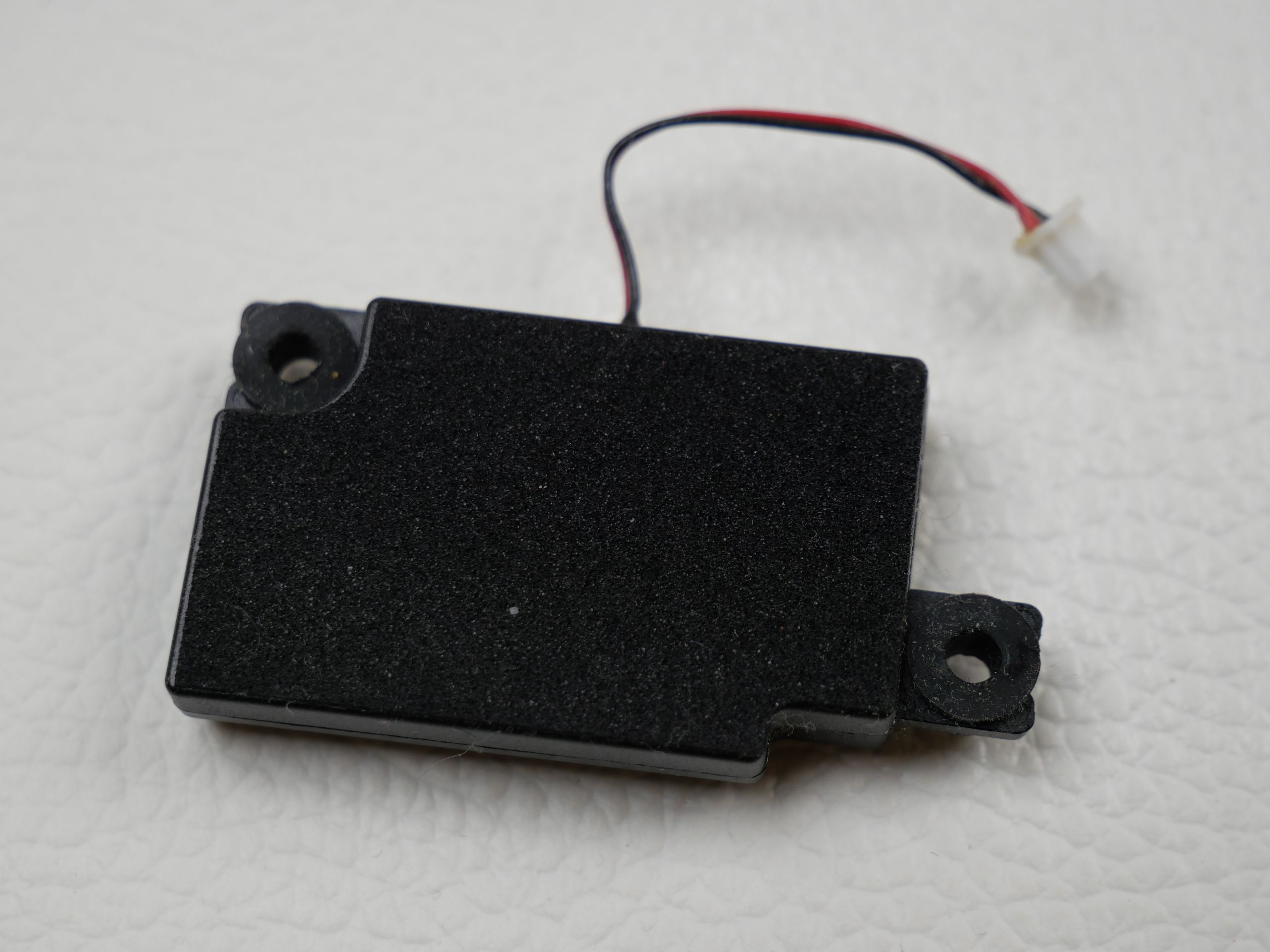 schenker-xmg-a517-clevo-n850hp6-right-speaker-2184-2